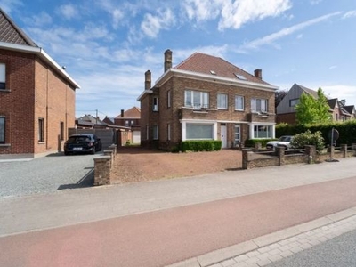 KARAKTERVOLLE HOB MET TUIN EN GARAGE