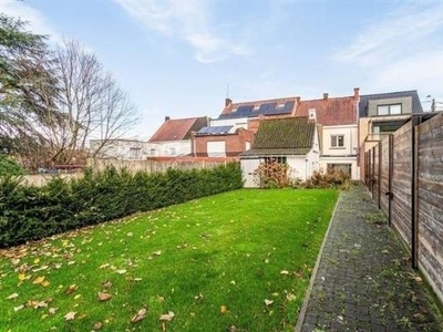 Knusse rijwoning met garage in deelgemeente Tiegem