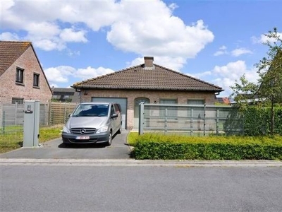 Vrijstaande, gelijkvloerse woning in leuke buurt