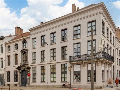 Duplex appartement met 2 slaapkamers gelegen in een uniek hi