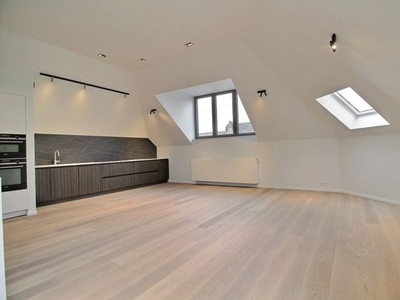 Eerste bewoning na renovatie - Duplex 3 slaapkamers