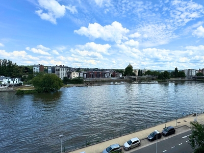 Karakteristiek 3-Kamer Appartement met Prachtig Uitzicht !