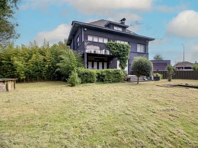 Middenklasse woning in het centrum van Moeskroen