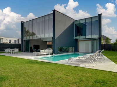 Prachtige villa 380m² in meest geliefde wijk van Dottenijs!