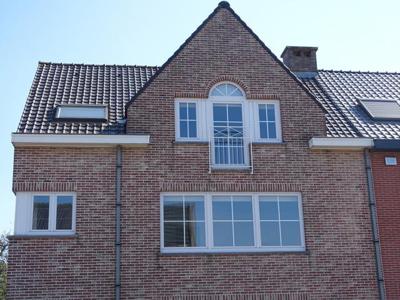 appartement op 1ste verd m tuin, nabij station Tollembeek.