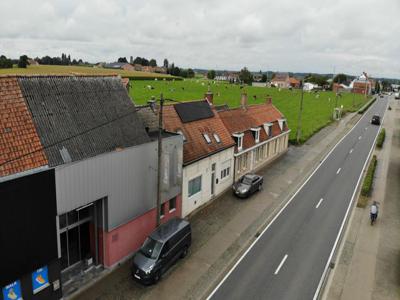 Handelspand/opslagruimte van 550 m2 in Hulste grens Lendele