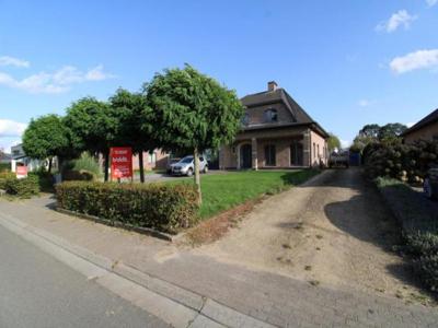 LANDELIJK GELEGEN VILLA