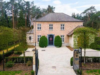 Luxueus afgewerkte villa in Grobbendonk.