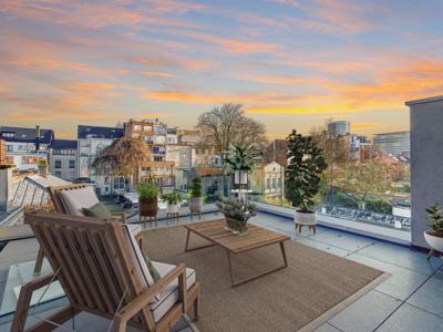 Near Botanic park: Brand new 2-bed Duplex penthouse, first o