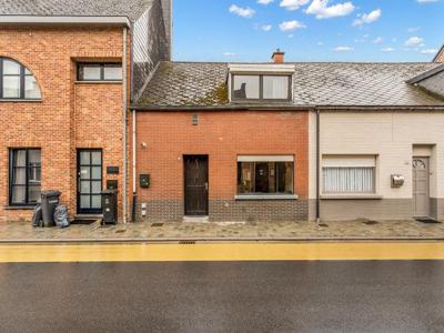 Rijwoning in het centrum van Rijmenam met 2 Slpkrs