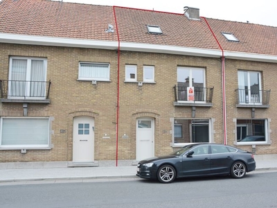 Centraal gelegen gezinswoning met 3 slaapkamers.