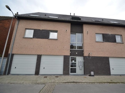 Gelijkvloersappartement met 2 slpk en garage