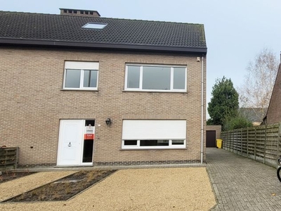 Sfeervolle en prachtig gerenoveerde woning met uitnodigende