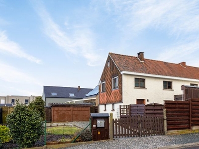 Te moderniseren HOB met 3 slaapkamers en ZW gerichte tuin