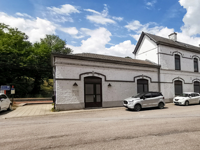 Voormalig stationsgebouw