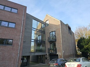 Ruim, lichtrijk appartement met 2/3 slaapkamers