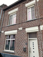 TE HUUR - energiezuinig ruim woonhuis met 5 slaapkamers