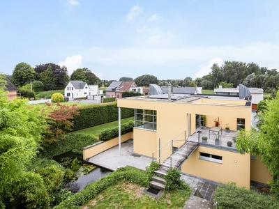 ARCHITECTENWONING IN RESIDENTIËLE WOONWIJK TE HAMME