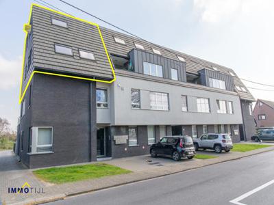 Prachtig duplexappartement met garage, terras en 2 kamers!