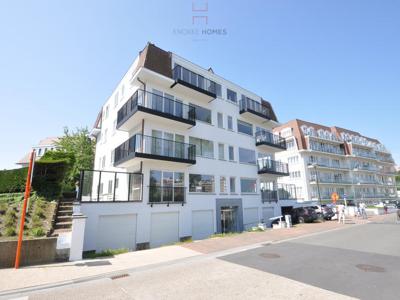 Zeer aangenaam dakappartement met zonnig terras in Duinberge