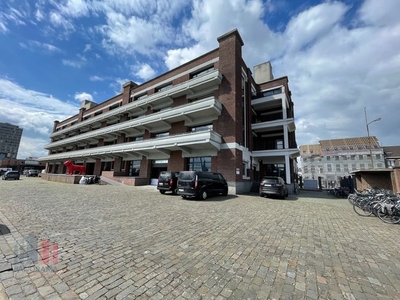 Kantoor van 270 m² op unieke ligging nabij het water