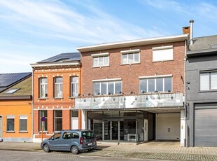 Ruime polyvalente handelswoning met magazijn (450m²), winkel