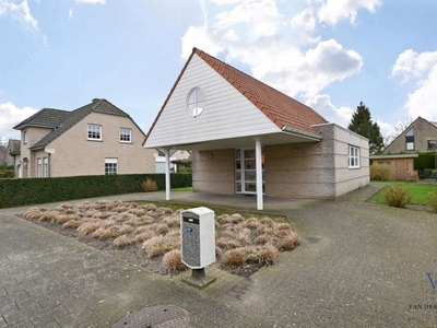 Tijdloze open bebouwing op toplocatie !