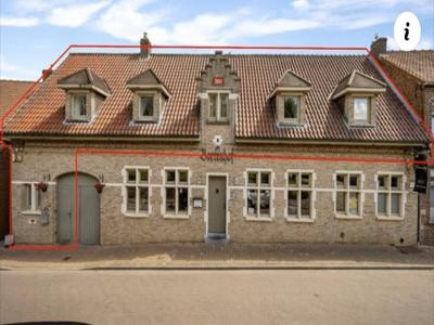 Prachtig dakappartement met twee slaapkamers en groot zonnet