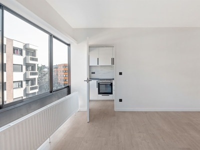 Compleet gerenoveerd appartement met 2 slaapkamers te koop!