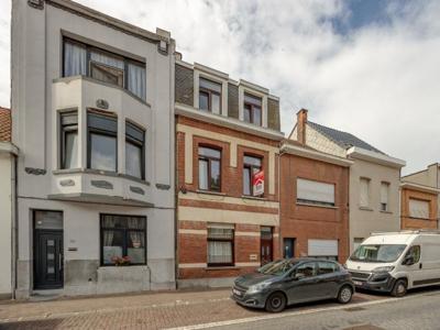 Gunstig gelegen woning met 4 slpk