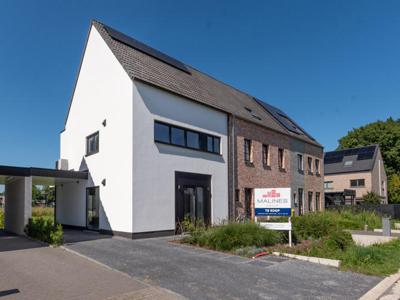 Instapklare energiezuinige nieuwbouw woning met carport