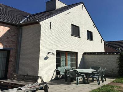 Klassevolle woning in de groene long van Waregem, dichtbij c