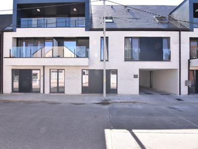 Nieuwbouwappartement met garage