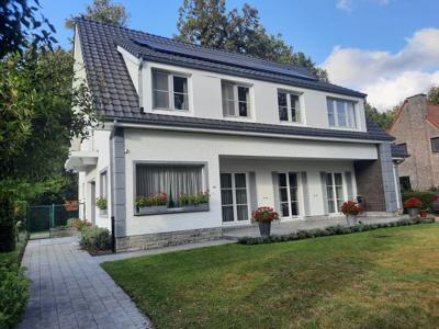 Villa met tuin te koop in Schiplaken