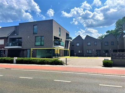 Lommel-centrum, 80m² én 37m² kelderbergingen, 4 parkeerpl...