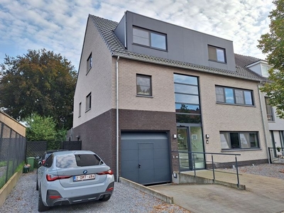 Mooi modern duplex appartement te Hasselt