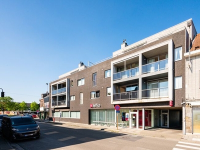 Prachtige penthouse met 2 slaapkamers, garage en 2 terras...