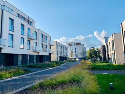 Modern en licht appartement met terras