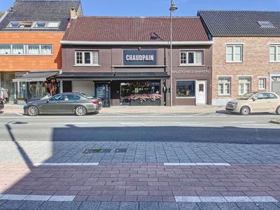 Handelspand en woning te koop in Sijsele