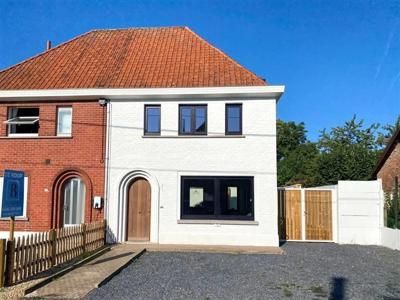 OP en TOP GERENOVEERDE TOFFE WONING