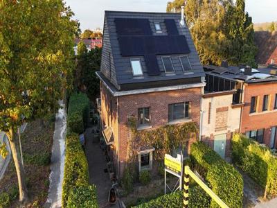 Uitzonderlijk HOB met 5 slpks, 3bdks + bijgebouw