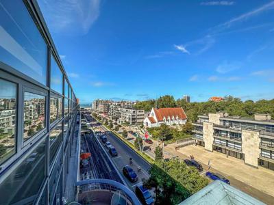 Uitzonderlijke penthouse met 2 grote zonneterrassen.