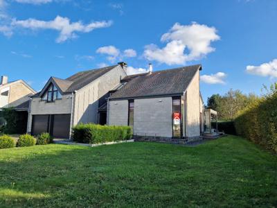 Villa gelegen in Habay, op een prachtig perceel van 23 are