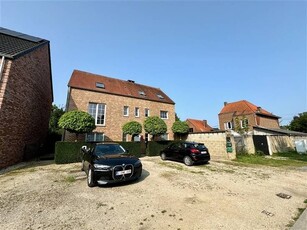 Centrum van Grez, mooi appartement met 2 slaapkamers. Beschi