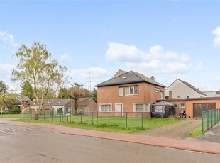 Instapklare woning met 4 slaapkamers op gunstige locatie in Genk.