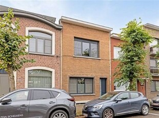 Stijlvolle woning met 3 slpks en tuin