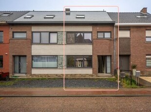 Gerenoveerde woning met tuin en garage in de dorpskern va...