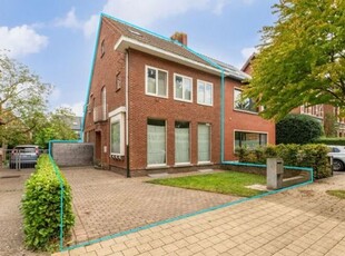 Halfopen bebouwing op ca. 314m² (Brasschaat - Mariaburg) gel