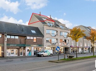 Leuke studio met buiten autostaanplaats in hartje Lochristi!