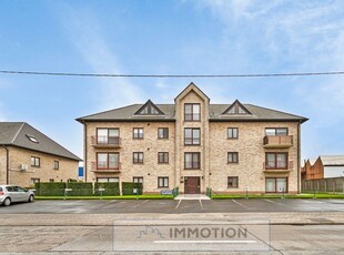 Lichtrijk villa-appartement met 2 slaapkamers nabij de Ga...